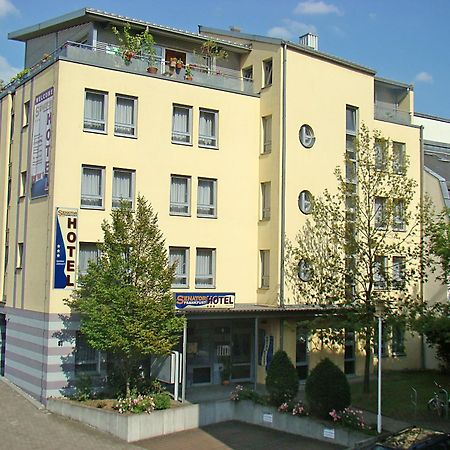 Senator Hotel Frankfurt am Main Exteriör bild